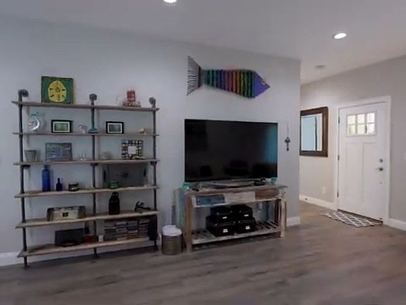 4th image of 2832 57th St S