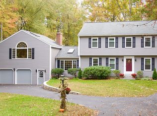 316 Raleigh Tavern Ln, North Andover, MA 01845