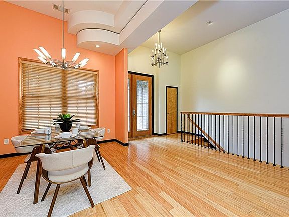 3rd image of 2308 SW Penny Ln