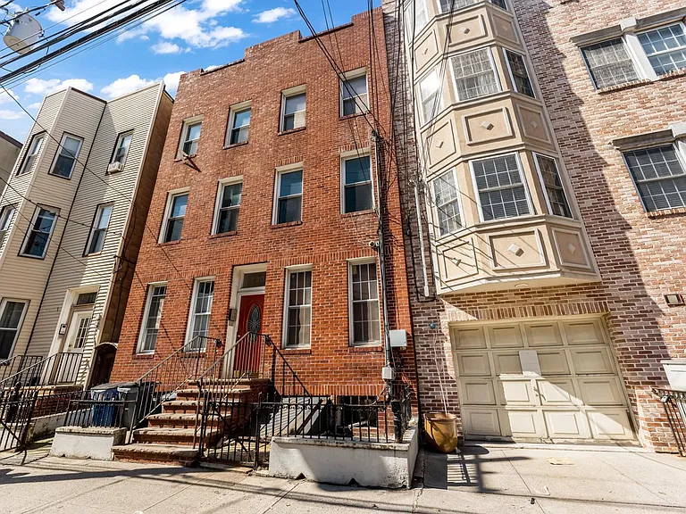 120 Monroe St #3L — Photo 23