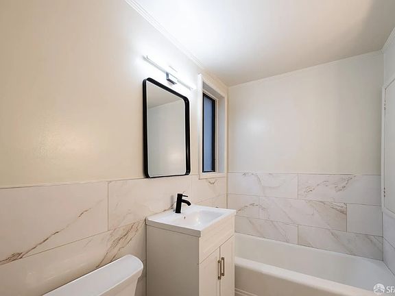 5th image of 2022 Lawton St #2
