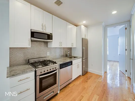 Rented by MNS Marketing | media 1