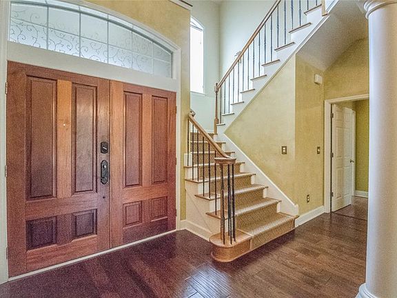 5th image of 8536 Carillion Pl