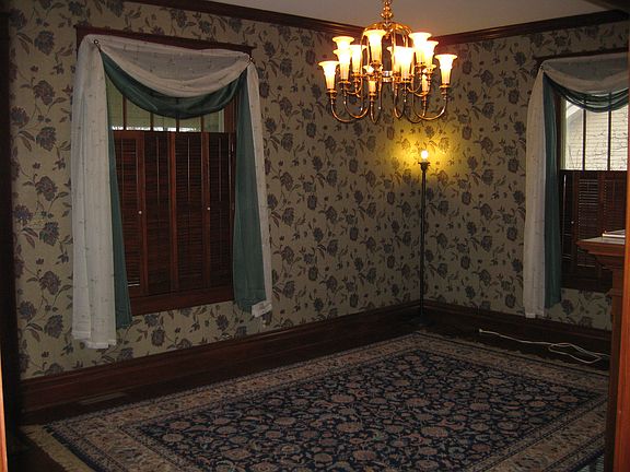 4th image of 157 W Church St