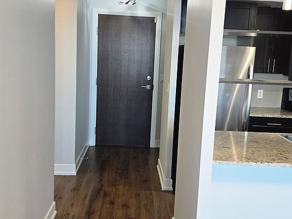 5th image of 2 Eva Rd Unit 2527