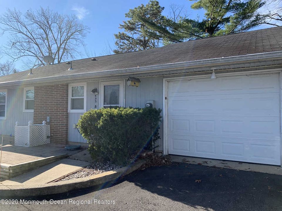 1st image of 495B Thornbury Ct