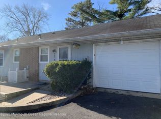 495B Thornbury Ct, Lakewood, NJ 08701