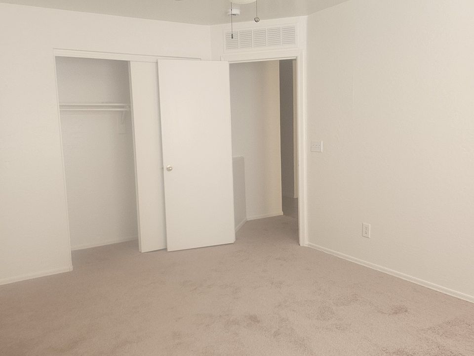 1st image of 30156 N Sunray Dr