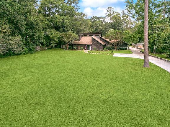 2nd image of 202 Holly Dr