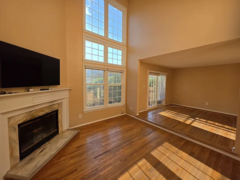 10952 Bloomingdale Dr — Photo 7
