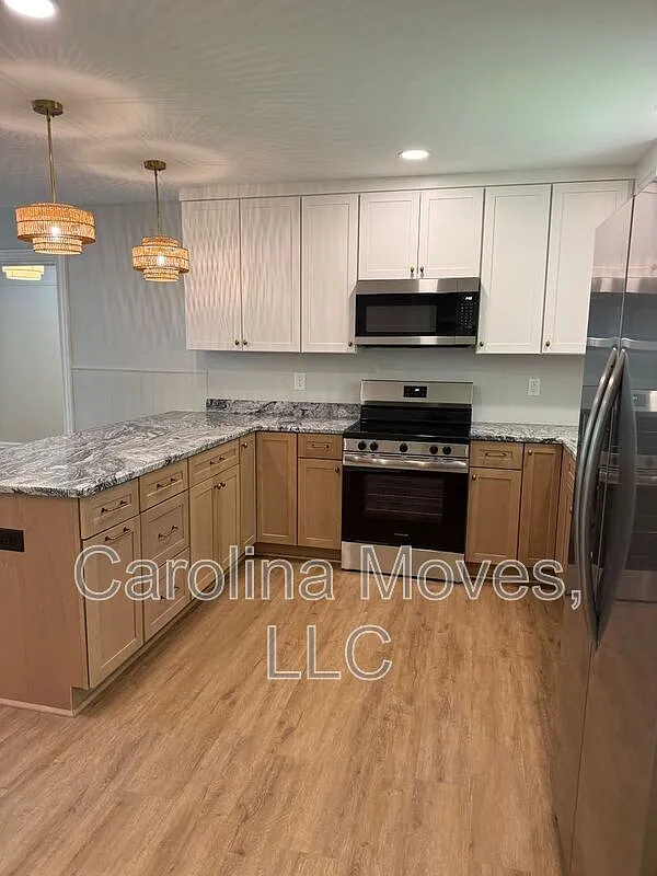 4 bed, 1.5 bath, 1056 sqft, $1,575 — Photo 4