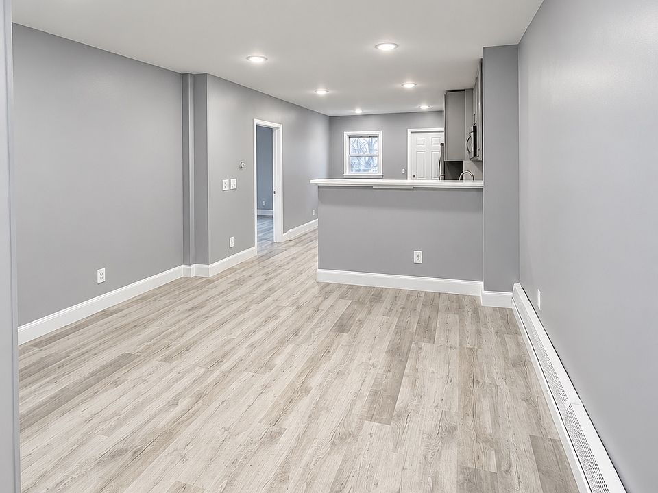 1st image of 339 Broadway APT 1