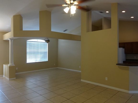 4th image of 1118 Princeton Dr