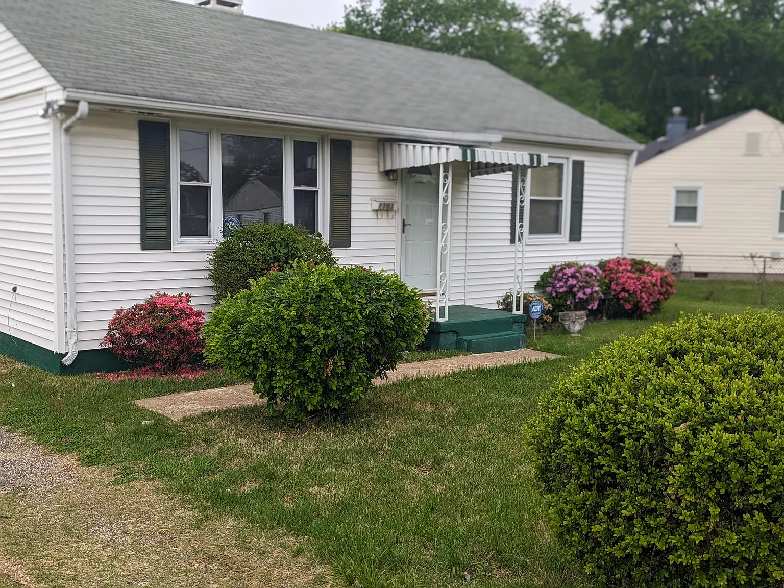 3 bed, 1224 sqft, $2,500 — Photo 2