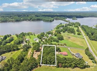 1040 Twin Rivers Rd, Greensboro, GA 30642