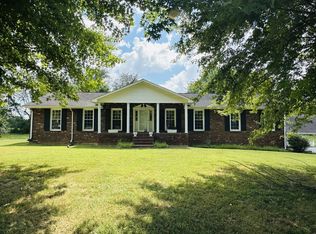 1900 Red Boiling Springs Rd, Lafayette, TN 37083