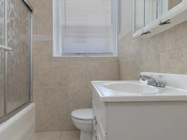 7234 Amherst Ave #2W — Photo 4