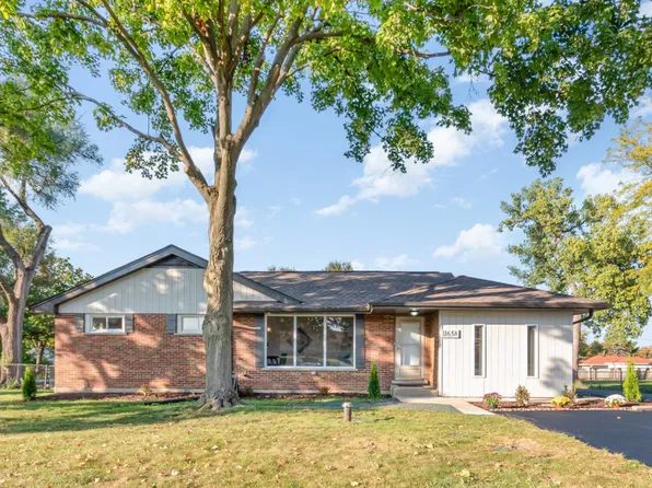 1658 Janet St, Downers Grove, IL 60515