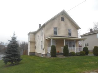 31 E Hatfield St, Massena, NY 13662