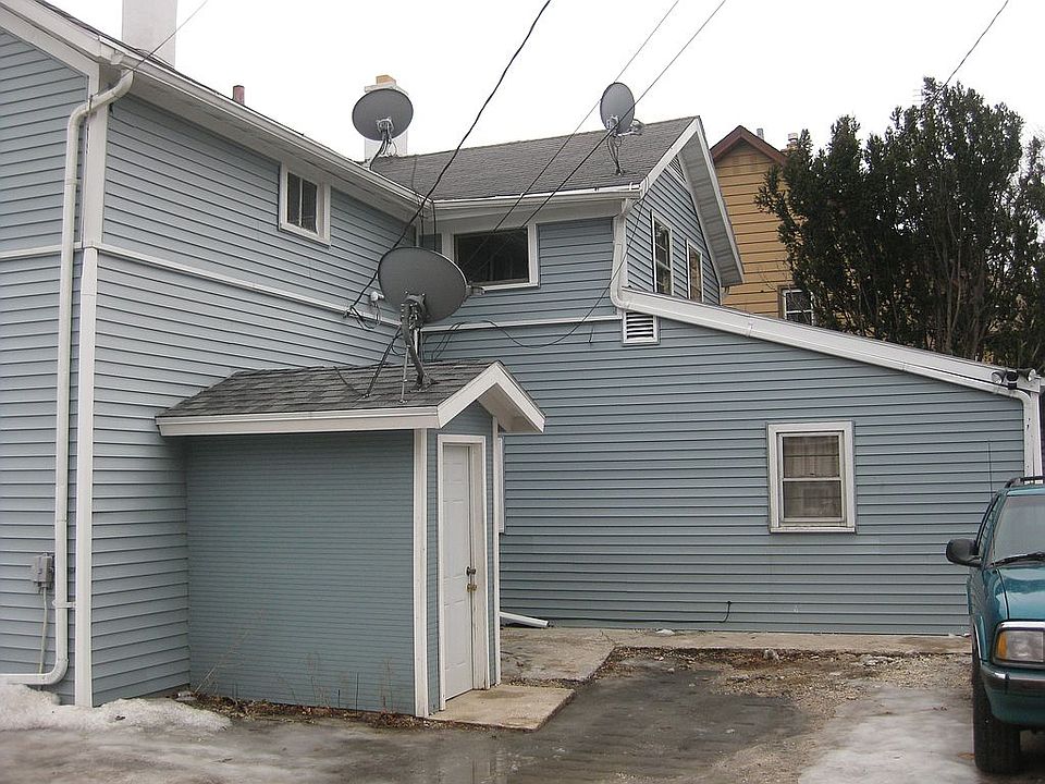 2nd image of 920 S 14th St