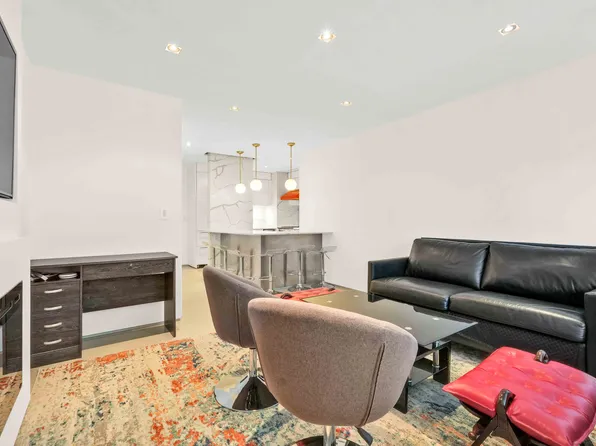 117 East 57th Street image 9 of 17