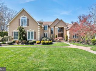 19 Simsbury Dr, Voorhees, NJ 08043