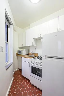 Rented by Compass | media 19