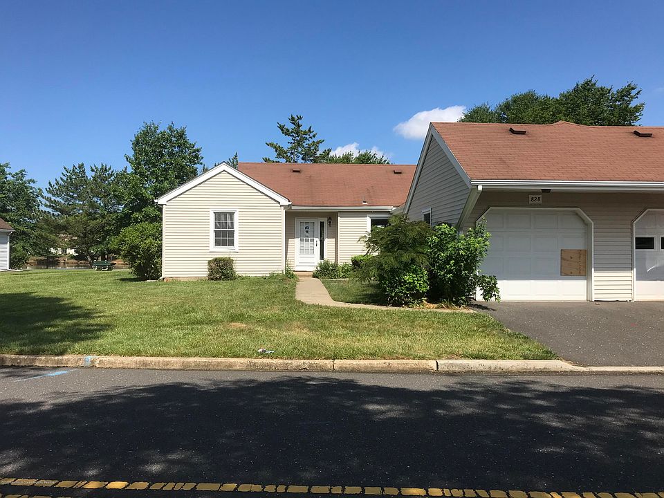 1st image of 82B Parkway Dr #1000