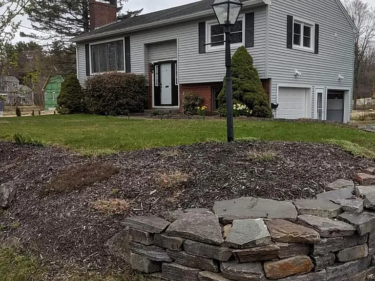 144 Bancroft St — Photo 1