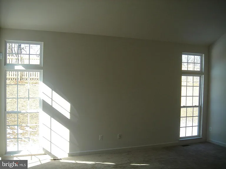 11225 Suffolk Dr — Photo 8