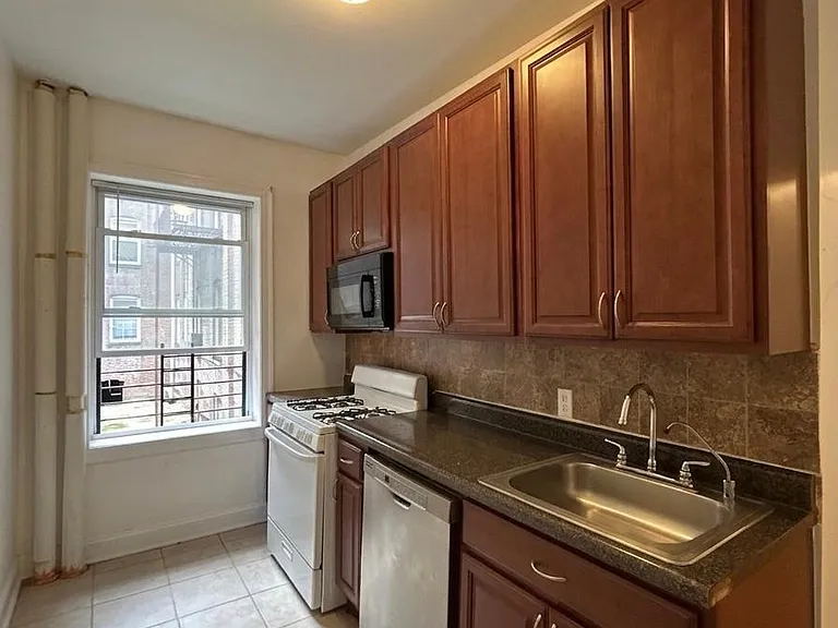 154 Belmont Ave #104 — Photo 24