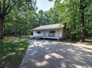 910 White Rd, Arkadelphia, AR 71923
