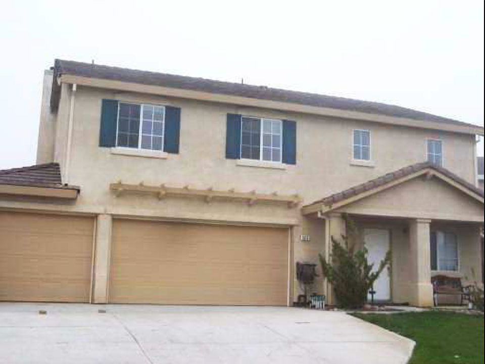 1st image of 4019 Regatta Dr
