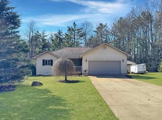 7986 Quarter Rd, Cadillac, MI 49601
