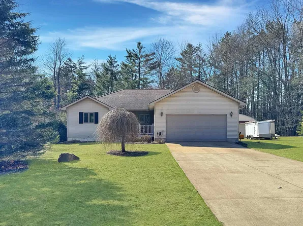 7986 Quarter Rd, Cadillac, MI 49601