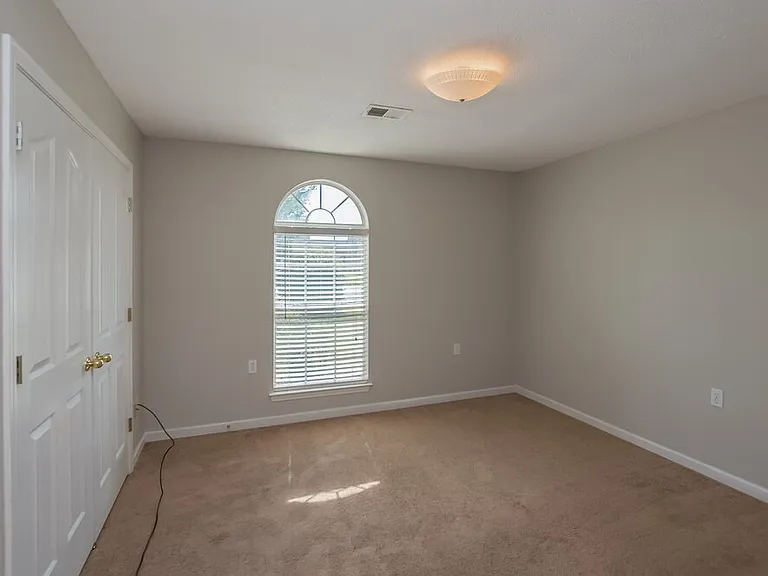 810 Lakemont Dr — Photo 11