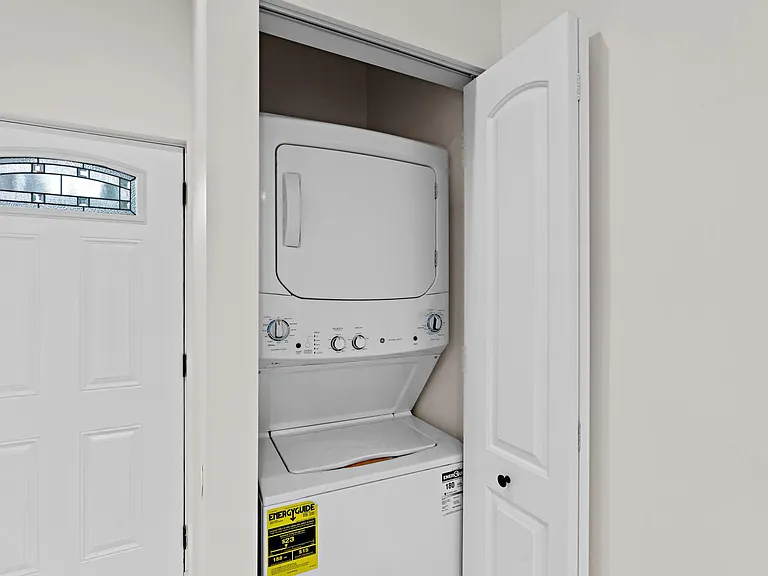 In-unit washer/dryer
