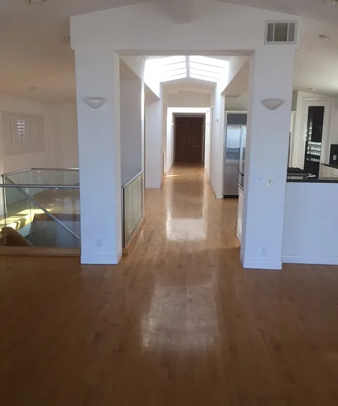 3712 The Strand — Photo 13