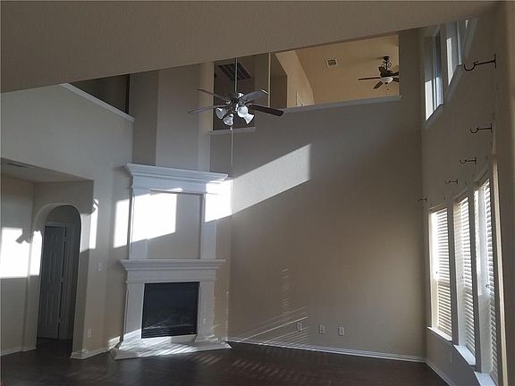 5th image of 1523 Halsey Dr