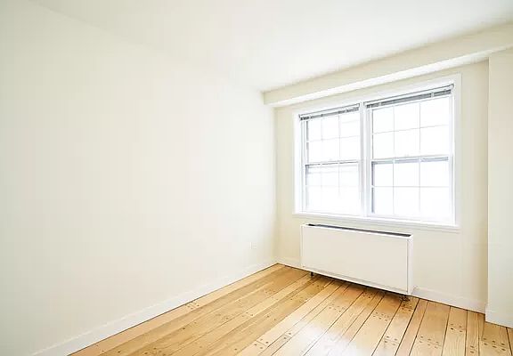 3rd image of 203 E 74th St APT 2A
