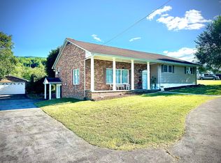 2282 Seneca Trl S, Peterstown, WV 24963