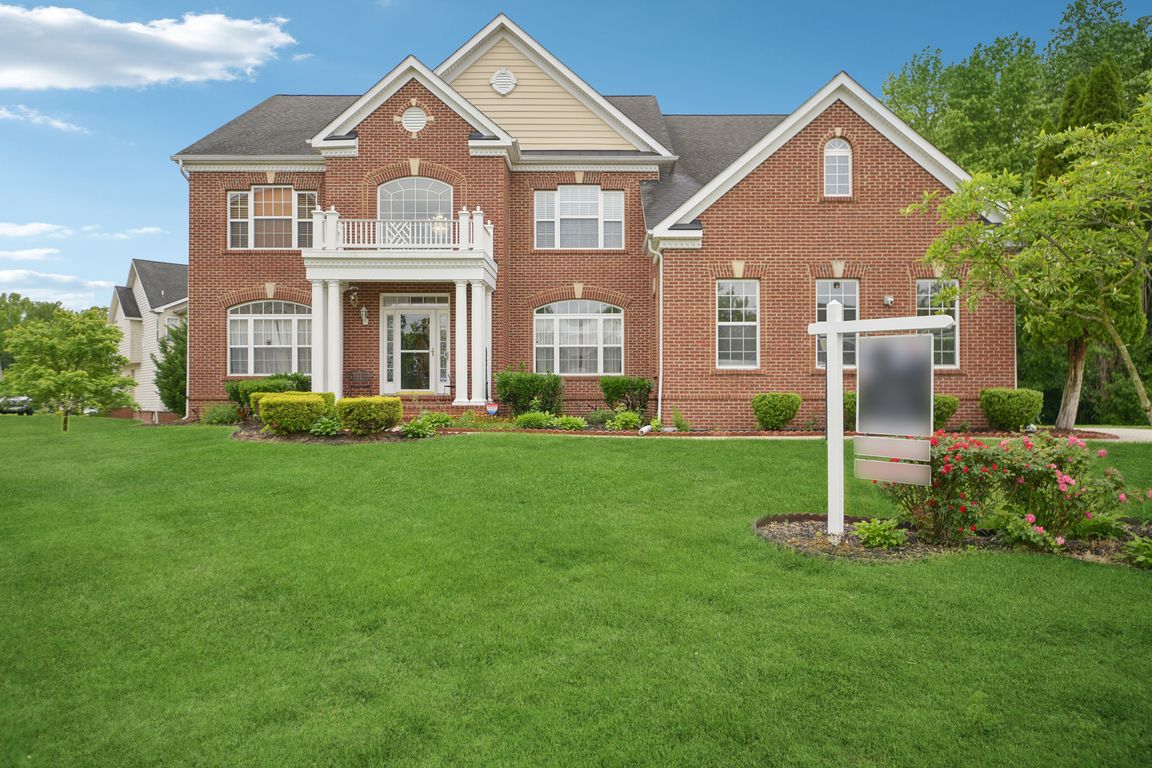 Village Manor Ct-2205-001
