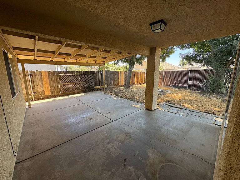 1905 S Grapewood St — Photo 27