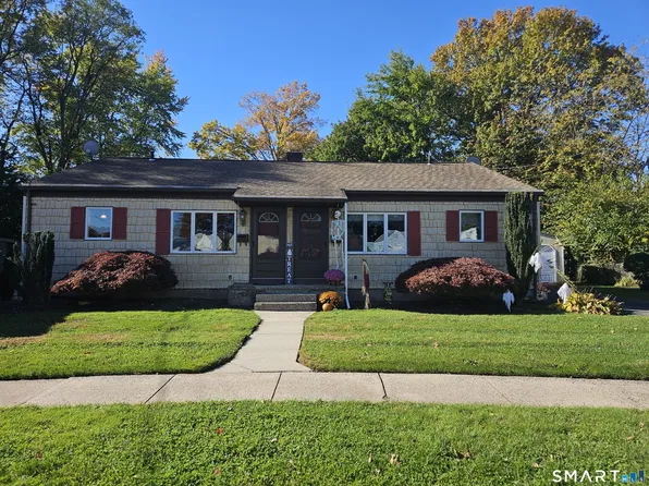15-17 Seventh Street, Newington, CT 06111