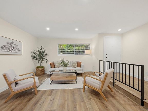 2nd image of 7954 Mission Center Ct Unit B