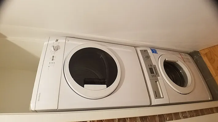 Rented by Uptown Flats LLC | media 11