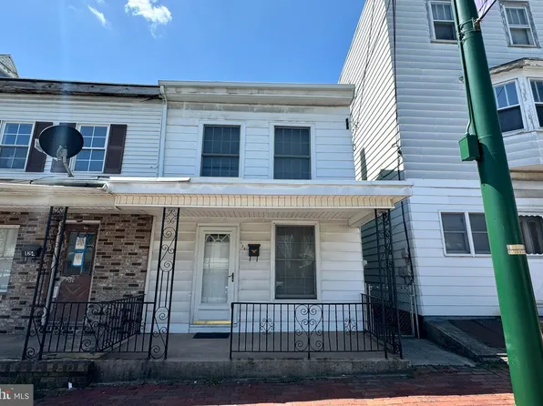 126 N 2nd St, Saint Clair, PA 17970