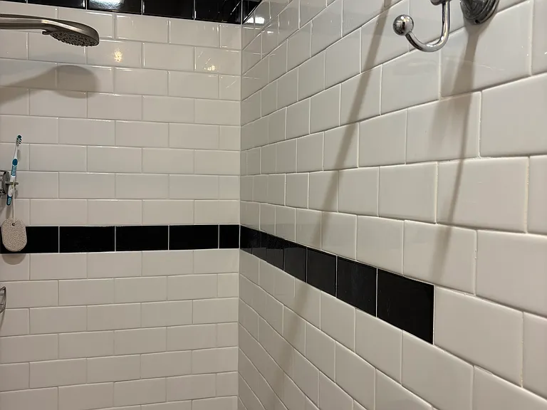 239 N Riverside Ave #C — Photo 7