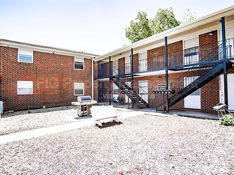 315 N Castle St #11 — Photo 13