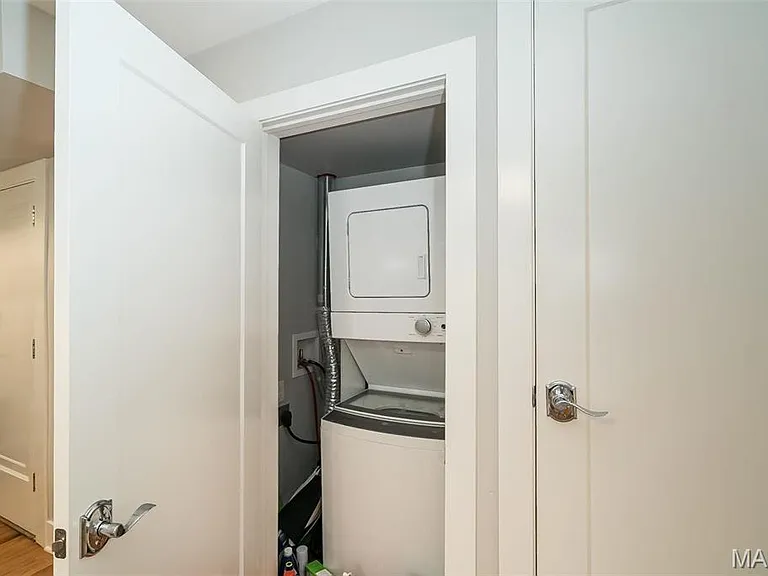 7537 Buckingham Dr — Photo 19